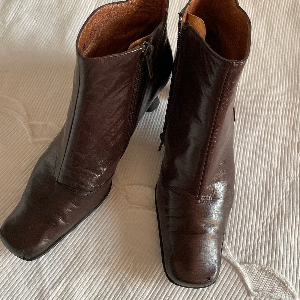 Beautiful leather ankle boots